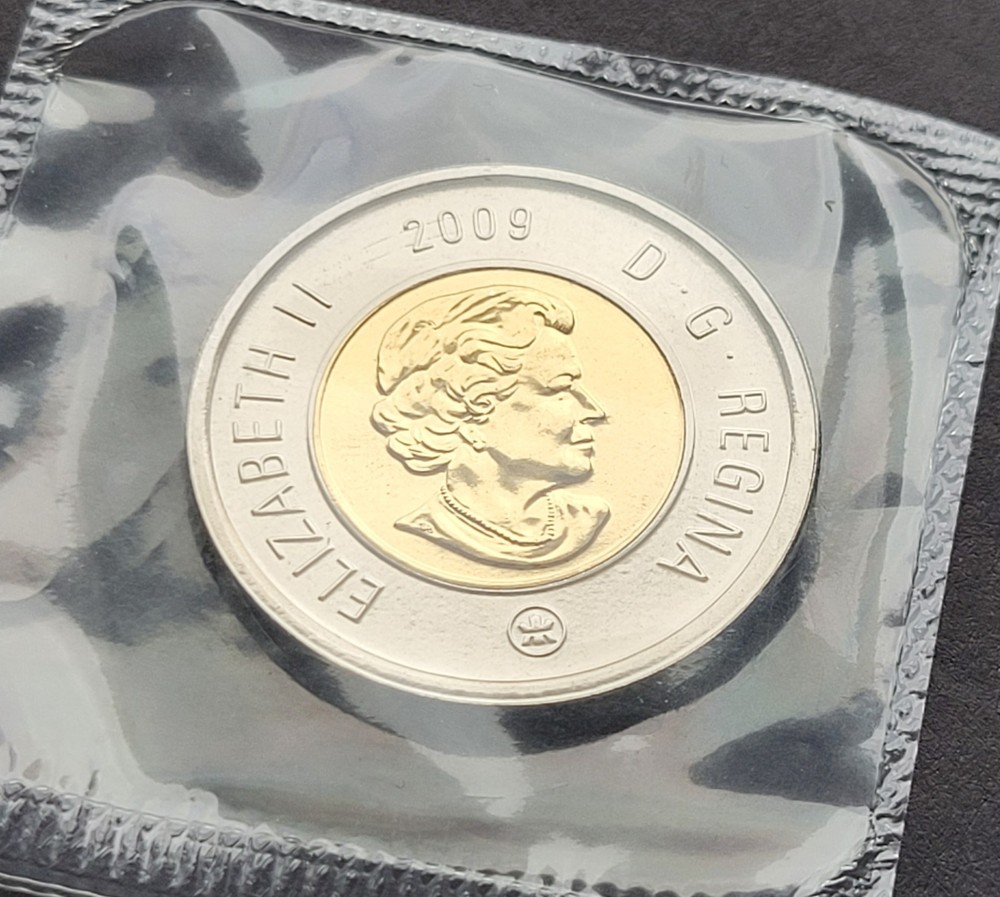 *** CANADA   TOONIE   2009   ***  SEALED  PROOF  LIKE  ***