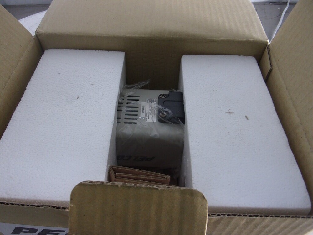 Pelco CC4730-UTC CCD Color Video Camera Security Surveillance SEE NOTES
