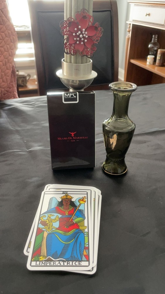 Muurs de Marseille Tarot Card Deck
