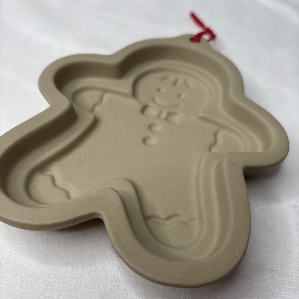 STONEWARE COOKIE MOLD - GINGERBREAD MAN