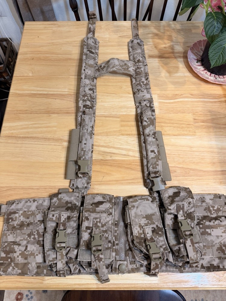 Eagle Industries AOR1 Multipurpose Chest Rig Split Front V.2