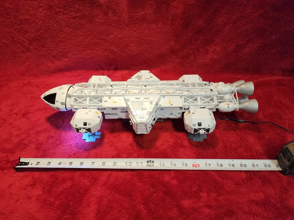 Space: 1999 Eagle 2 Lit Model With Complete Lab Interior, SOUND EFFECTS!!!!!!!!