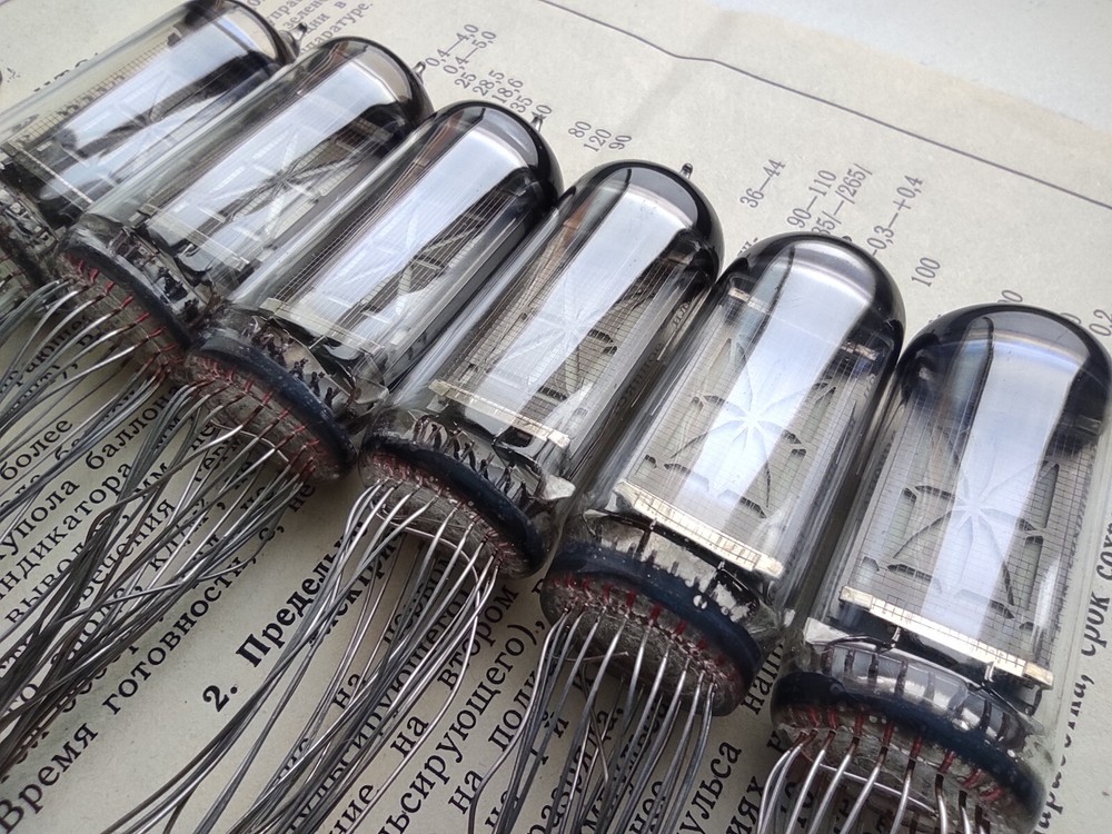 IV-4 x 6 set multisegment VFD Tube NOS
