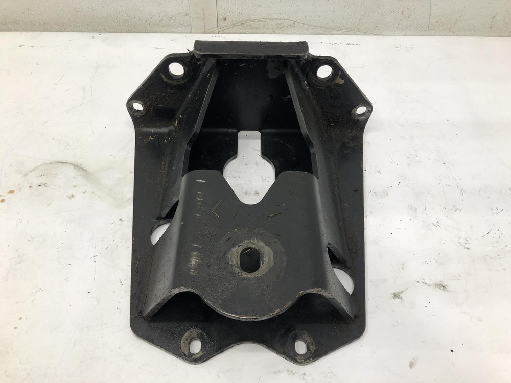 John Deere 3029TKV50 Engine Mount - Used | P/N KV16815