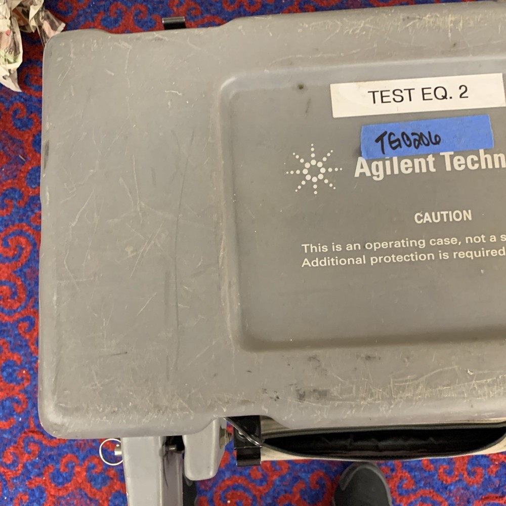 HP 8714ET 300kHz-3GHz RF Vector Network Analyzer W/ Case And IEC.