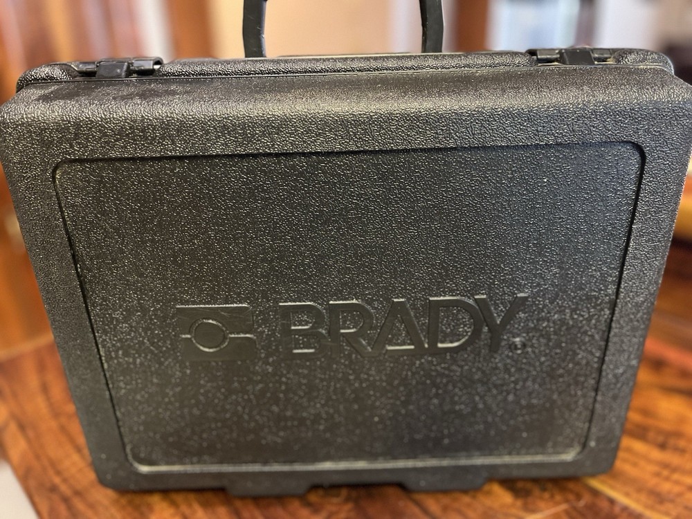 TLS2200 Brady Thermal Labeling System With Case