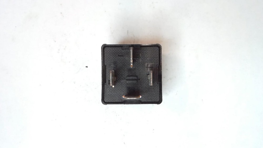 VOLKSWAGUEN & AUDI 8K0951253 RELAY MODULE #643