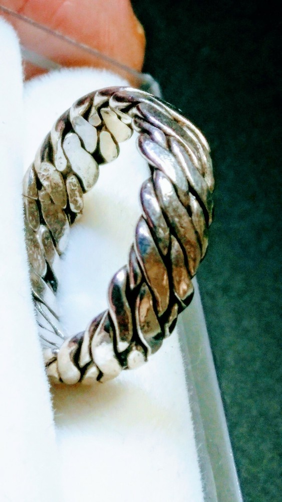 ALLURING STERLING SILVER.925 DESIGNER BAND RING SIZE 6.0-6.25!
