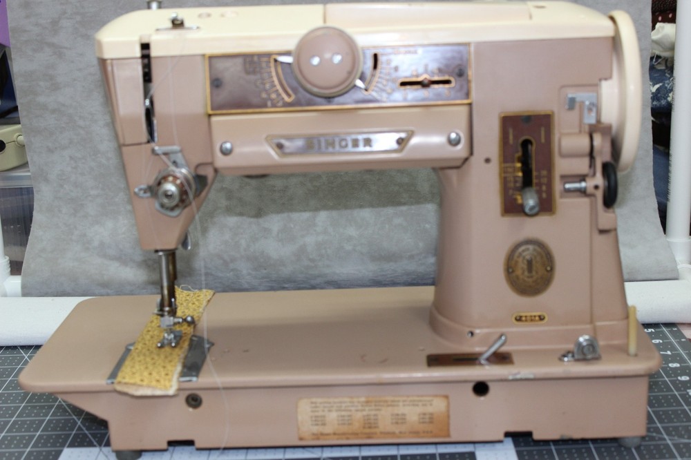 Singer Sewing Machine 401 Slant O Matic with Attachments