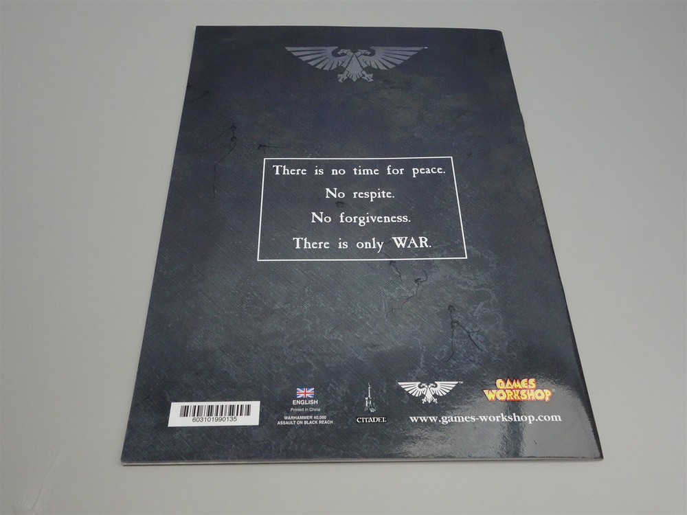 Warhammer 40K: Assault on Black Reach Read This First Book