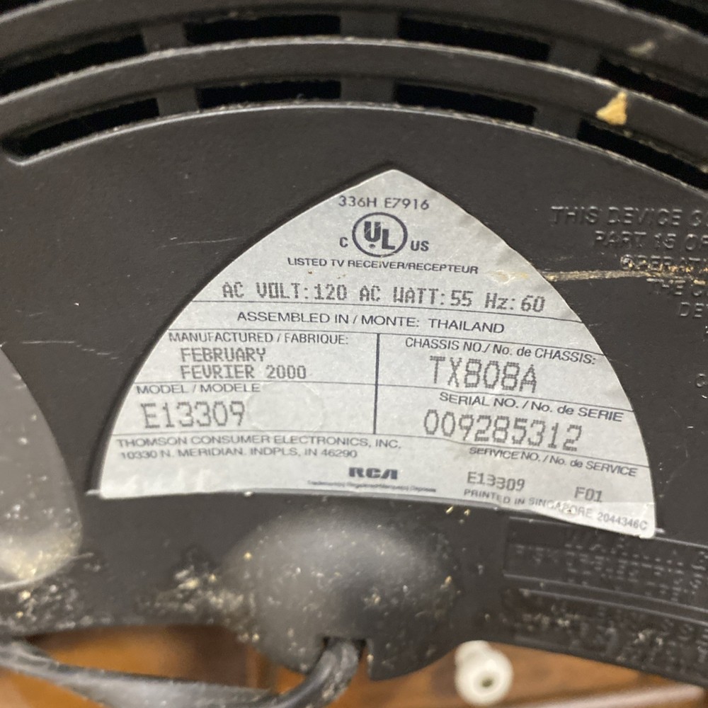 Vintage RCA TV television model E13309 - Tested 13”