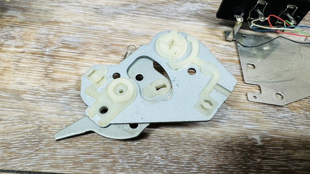 Vintage Technics BL-BD22 Turntable Tone Arm Mechanism