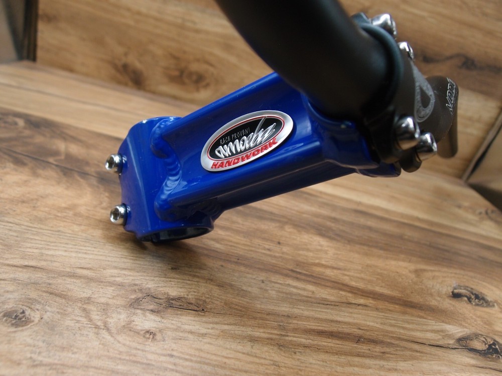 AMOEBA Race Proven ahead stem 1 1/8 in + riser handlebar Mode Components