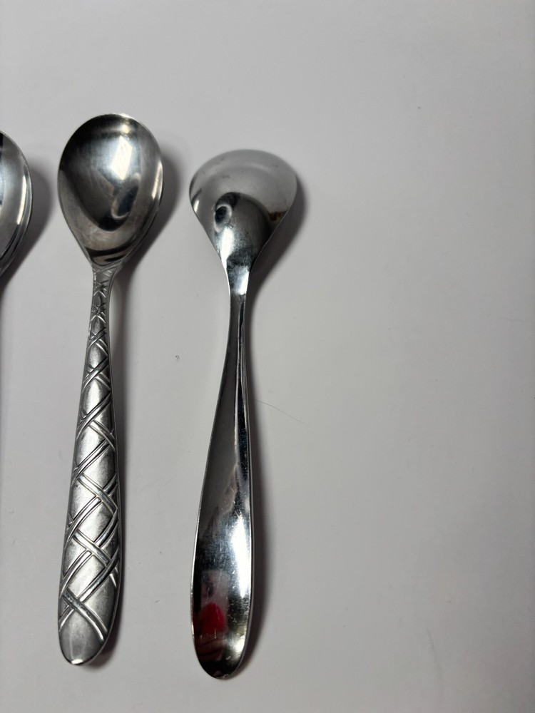 Cambridge Stainless Jasmine Sand Cross Hatch Flatware Soup Spoon Replace Lot 4
