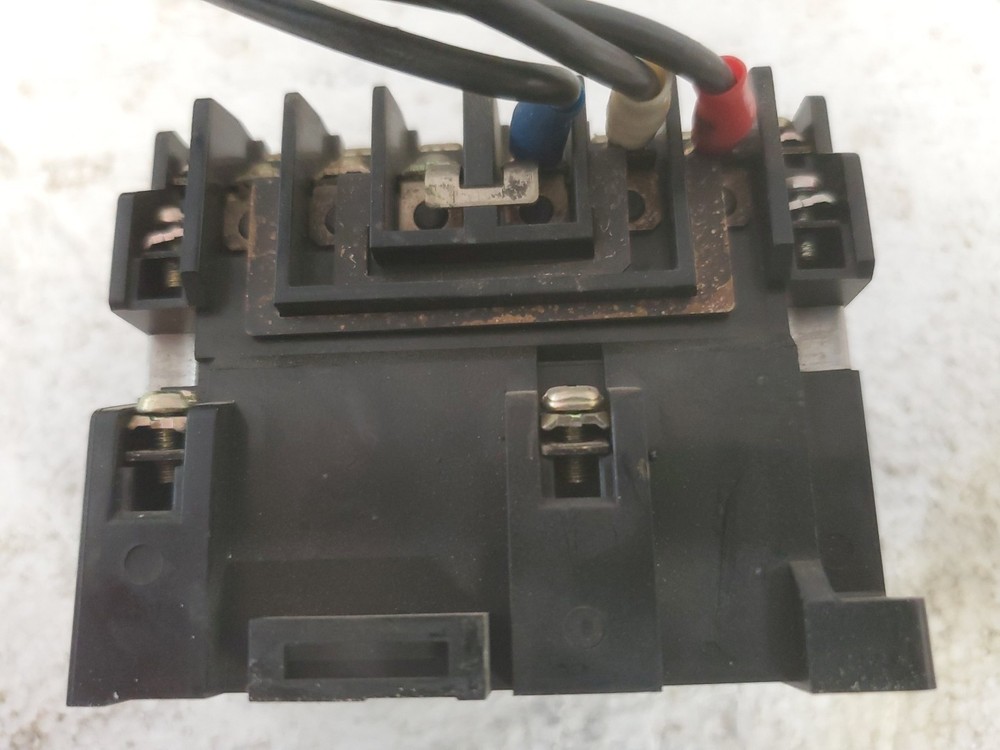 Yaskawa HC-4E2 Dual 3-phase Contactor