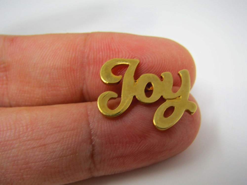 Joy Pin Brooch Gold Tone Cursive Script Word Lapel Hat Inspirational Positive