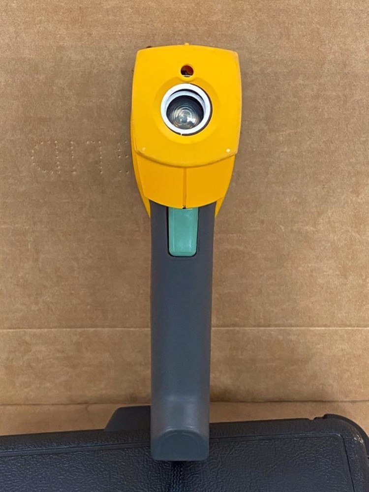 FLUKE 63 IR THERMOMETER W/ CASE- USED.