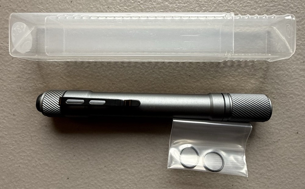 CountyComm Maratac Lot Pen Topo Titanium Leverage Tool Flashlight Hooligan EDC