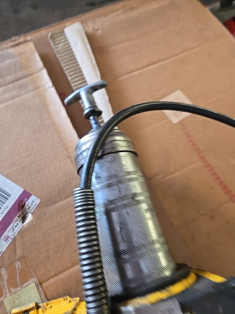 Dewalt DCGG570 18volt tool only