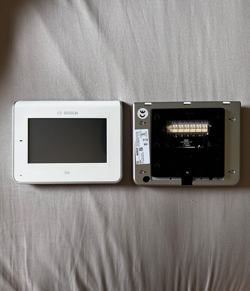 Bosch B942W Touch Screen Keypad - White