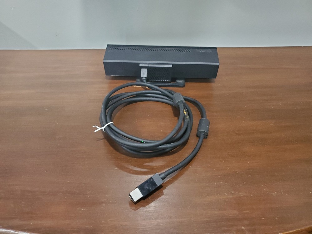 Microsoft Xbox One Kinect Sensor Bar - Black, Model 1520 [Used]