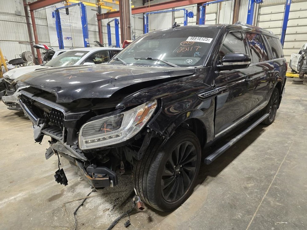 Camera/Projector Head-up Display Fits 20-21 NAVIGATOR 1548105