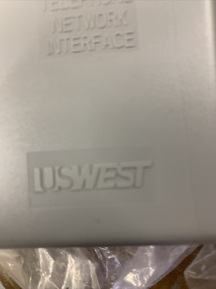 2 Subscriber Network Interface With Gel Sealed Subscriber Bridge