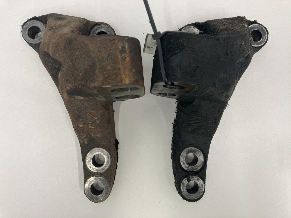 Detroit DD15 Engine Mount - Used