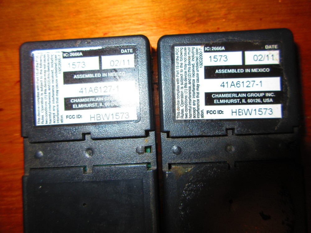 CHAMBERLAIN 3-Button Garage Door REMOTE Controls / Pre-Owned / Tested GOOD /