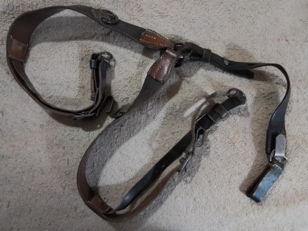 WWII German Army M40 Leather Y-Straps (Original)