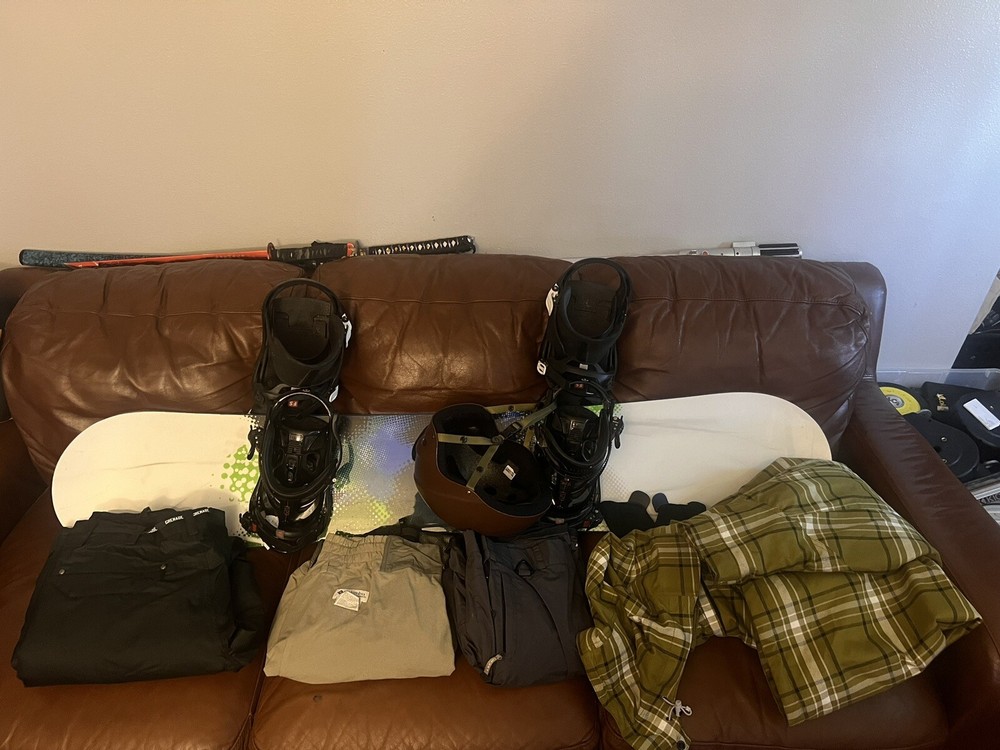 mens snowboard gear