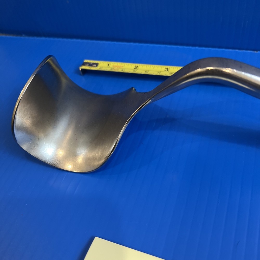 V. Mueller SU3450 C. W. Mayo Abdominal Retractor