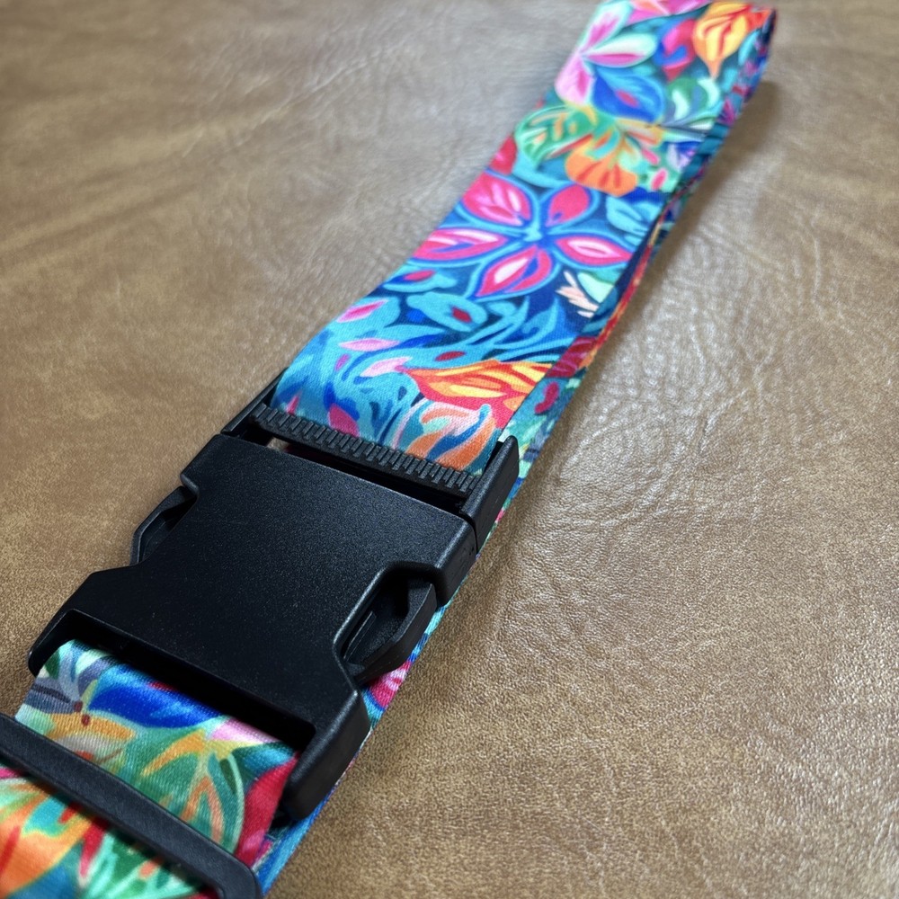 Unbranded adjustable guitar strap 33-66 inch with plastic closure