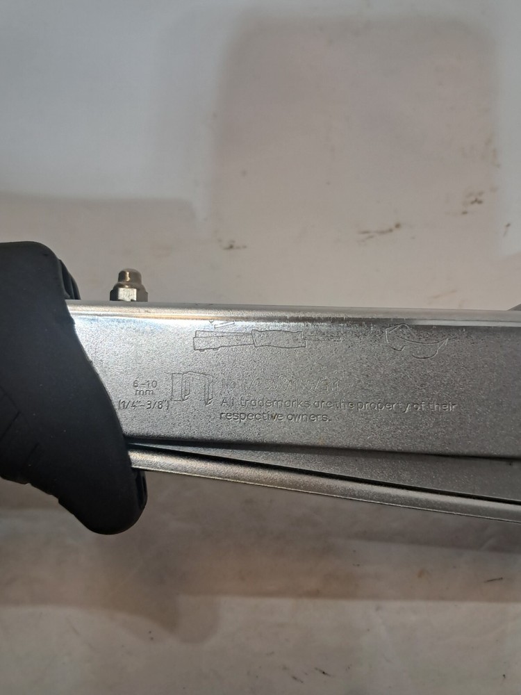 PERFORMANCE HAMMER TACKER Nice Condition (t)