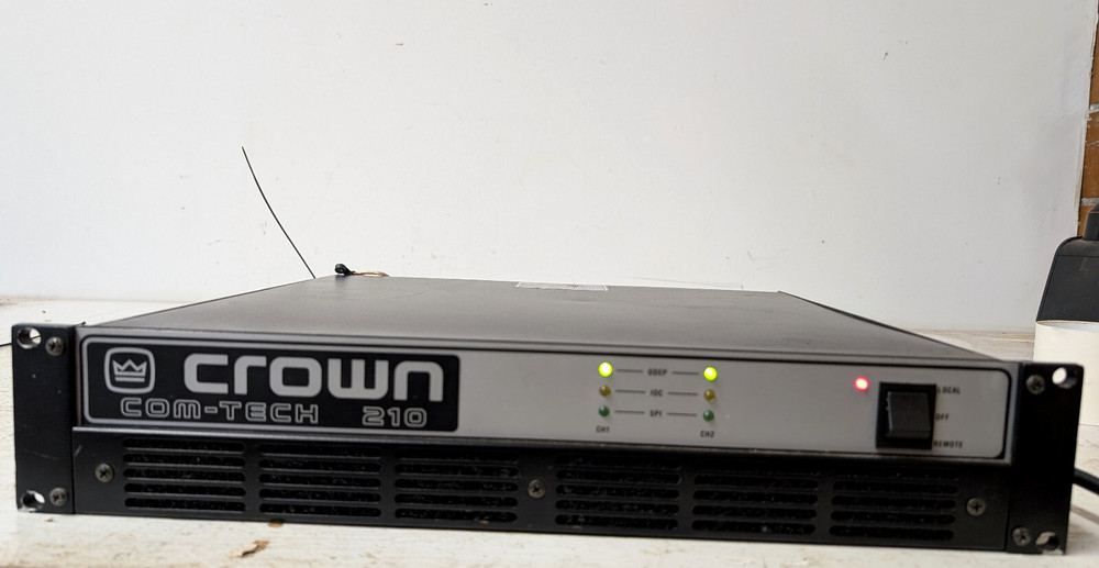 Crown Com-Tech 210 Power Amplifier Two-channels 300 W