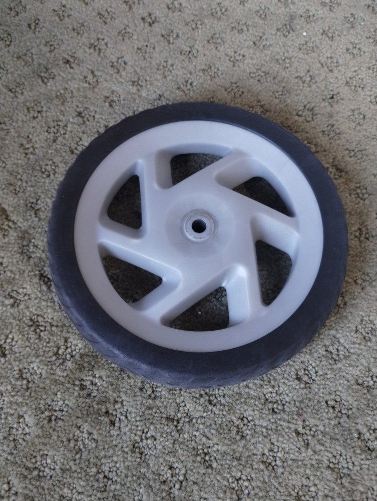 Graco Literider classic connect stroller Rear wheel. Size 6 7/8"