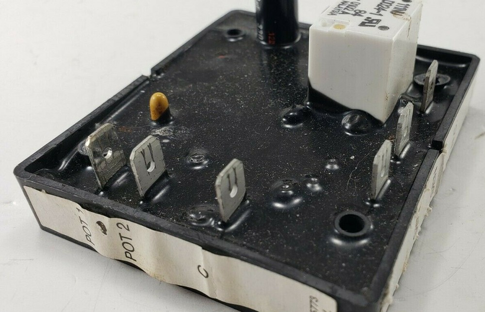 Honeywell T8205 H 1004 Mechanical Control Board with D024-1 LR64026 Relay