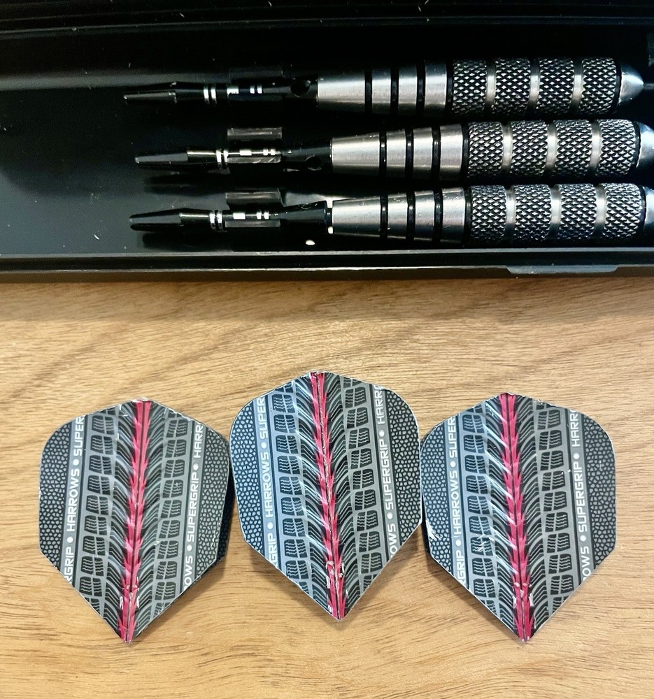 Harrows Darts Suregrip In Case