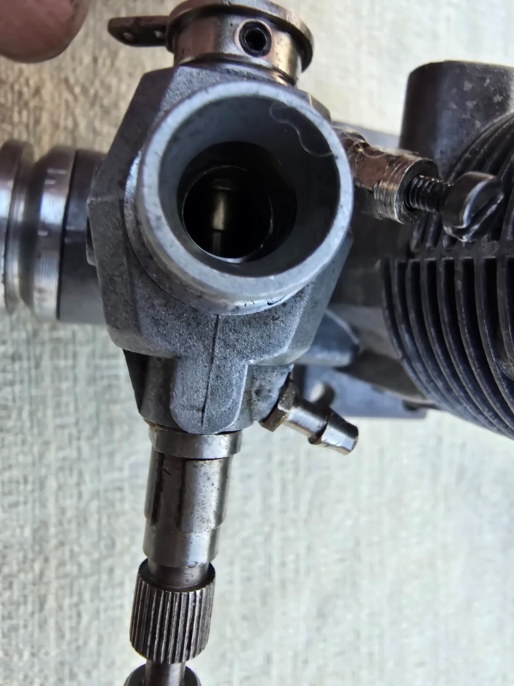 Vintage Royal 40 RC Glow / Nitro Model Airplane Engine
