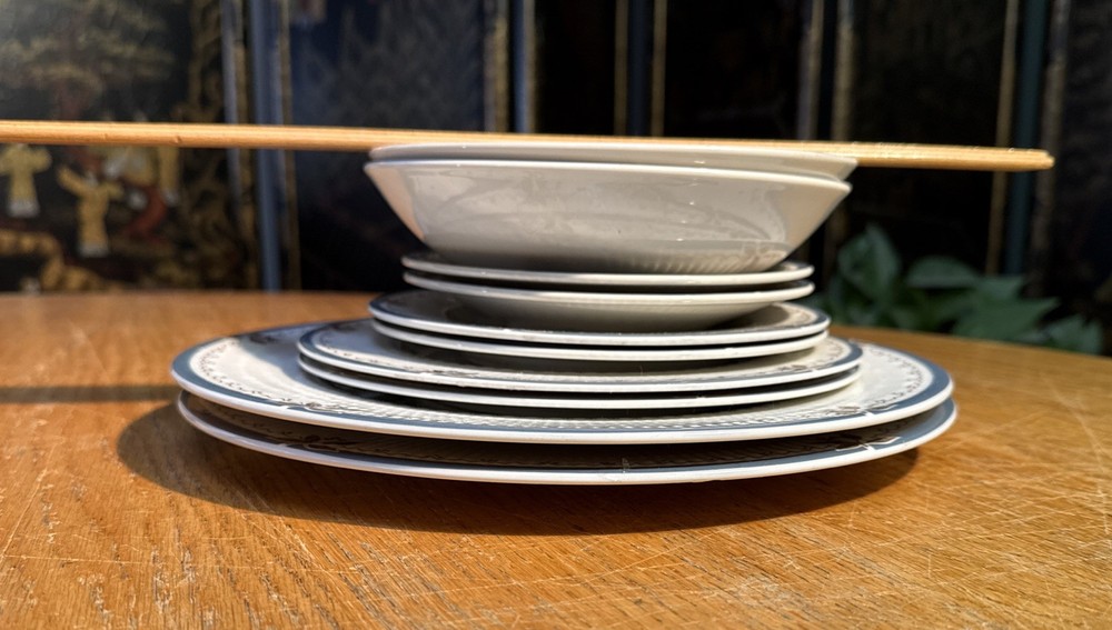 Royal Doulton Old Colony Six Piece Place Setting 2 Available EUC