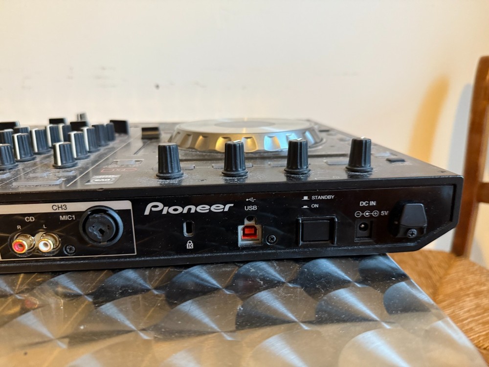 Pioneer DDJ-SX Digital DJ Controller black