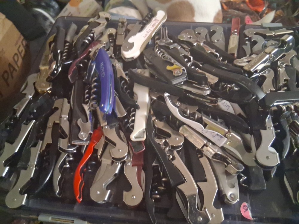 Assorted Pulltap Waiters Corkscrew Wine & Bottle Opener, Foil Cutter Lot 140x