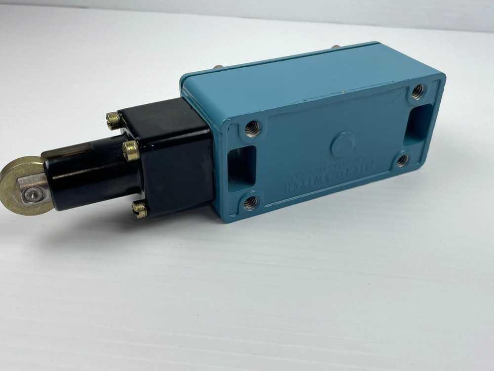 Micro Switch 5ML1 9519 Roller Plunger Limit Switch