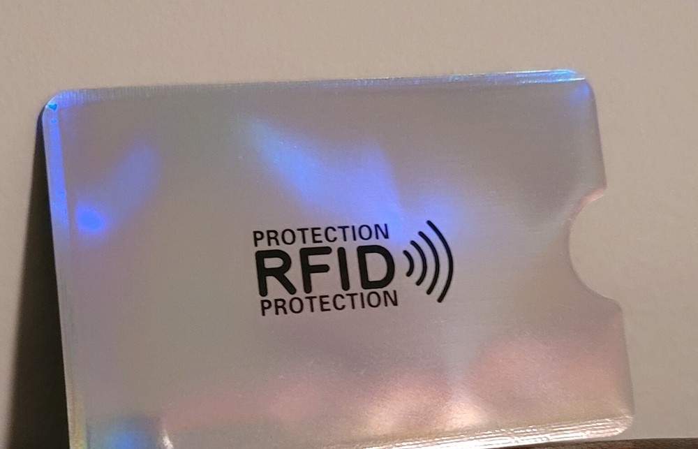 rfid blocking credit card sleeves