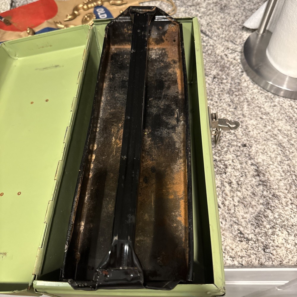 Simonsen Vintage Metal Tool Tackle Box