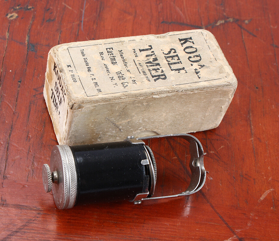 KODAK SELF TIMER FOR CABLE RELEASE, IN WORN BOX, NON-WORKING/203633