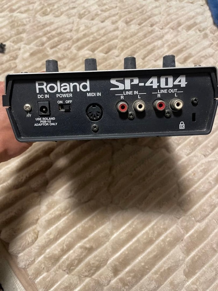 Roland SP-404 Portable Power Sampler Silver with CF Card Tested & Working Used