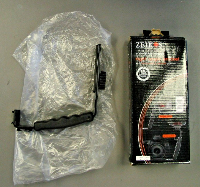 Zeikos Professional Right Angle Flash Bracket, Vertical & Horizonal, Open box