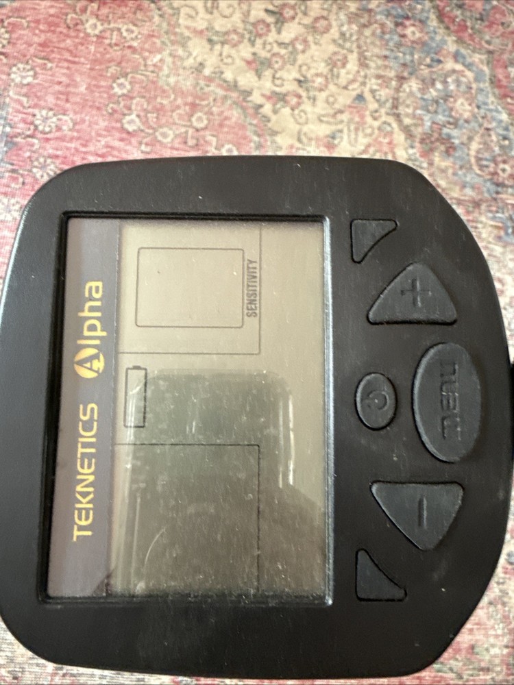 TEKNETICS Alpha Metal Detector