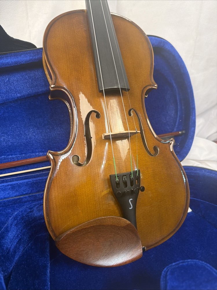Stentor 1400 Stentor Student 4/4 Violin with Case & Bow Missing String
